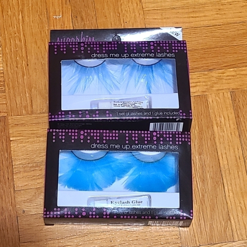 *3 for $30* BLUE Feather Sugarkiss Eyelashes